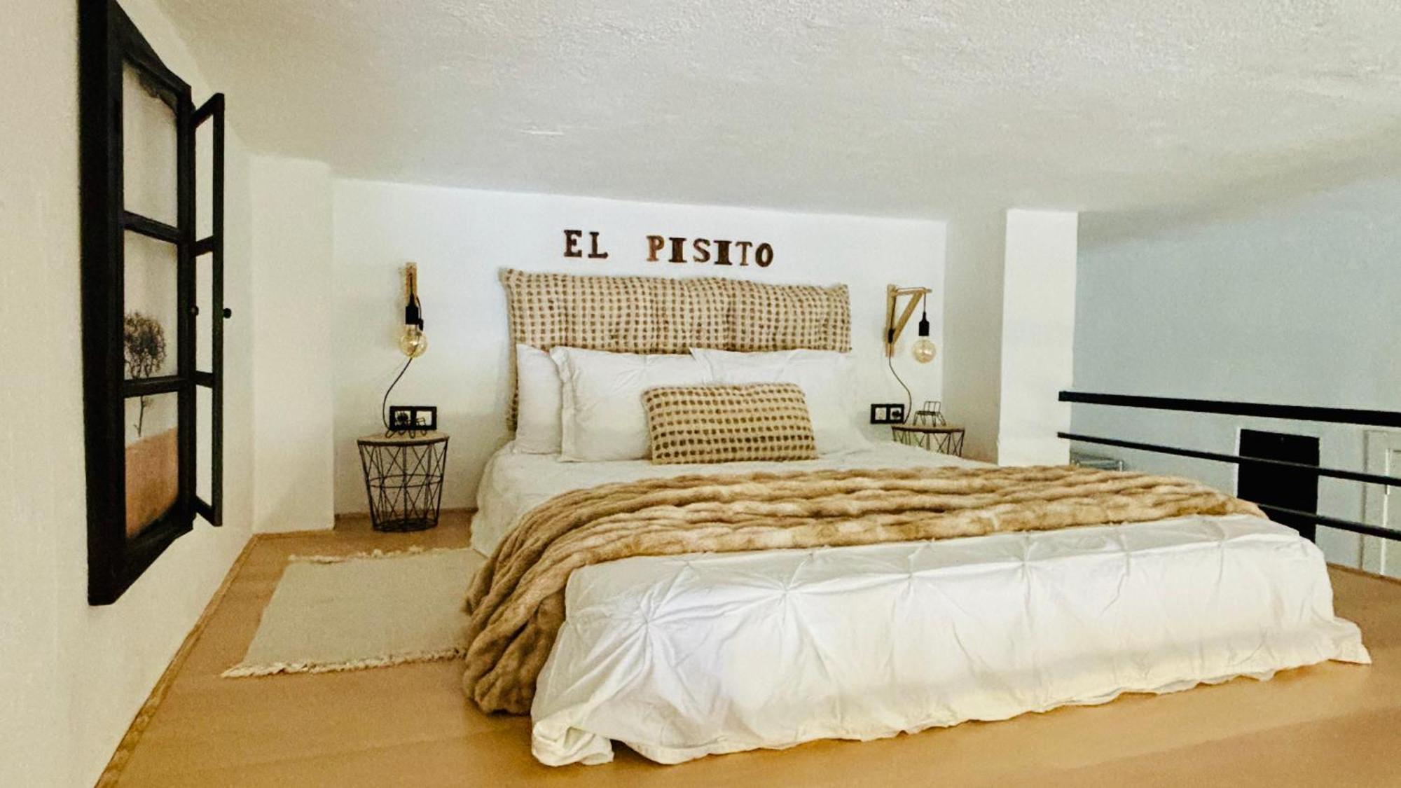El Pisito Forest,A 300 Metros Iglesia De La Encarnacion Apartment มาร์เบยา ภายนอก รูปภาพ